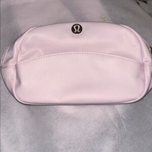 Lululemon 🆕 city essentials pouch mini 2L blissful pink with gold hardware